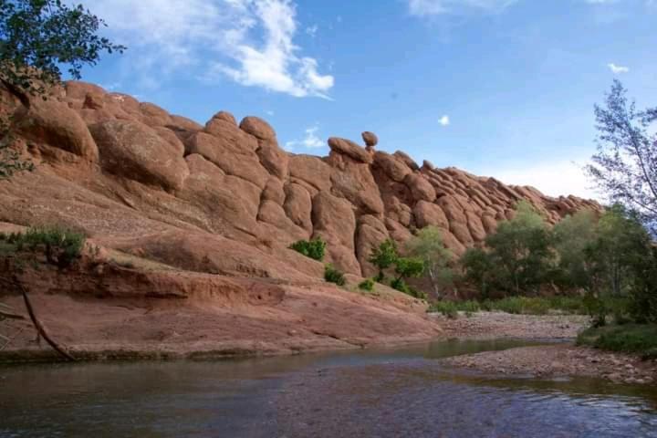 Kasbah Ait Arbi Hotell Ait Ougliff Exteriör bild
