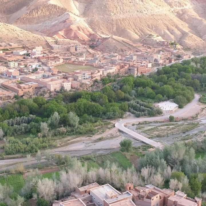 Kasbah Ait Arbi Hotell Ait Ougliff Exteriör bild