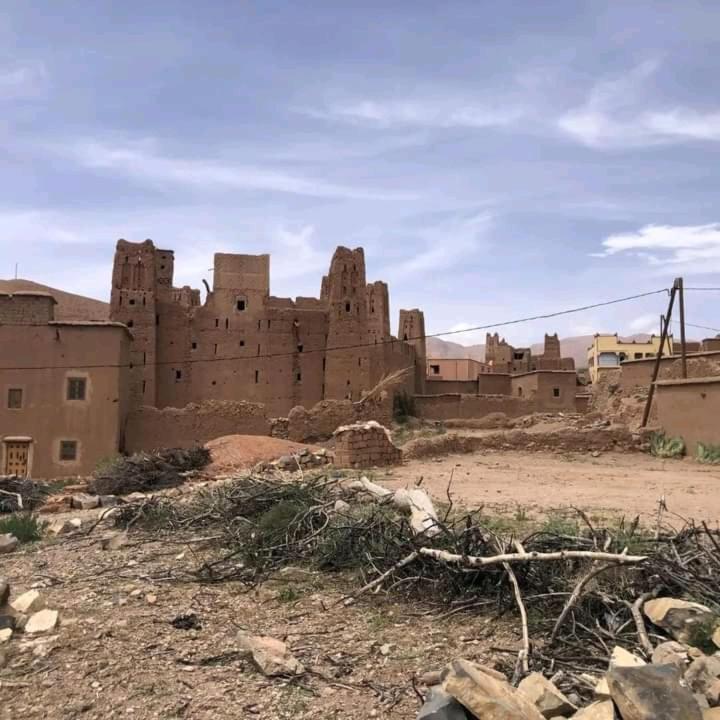 Kasbah Ait Arbi Hotell Ait Ougliff Exteriör bild