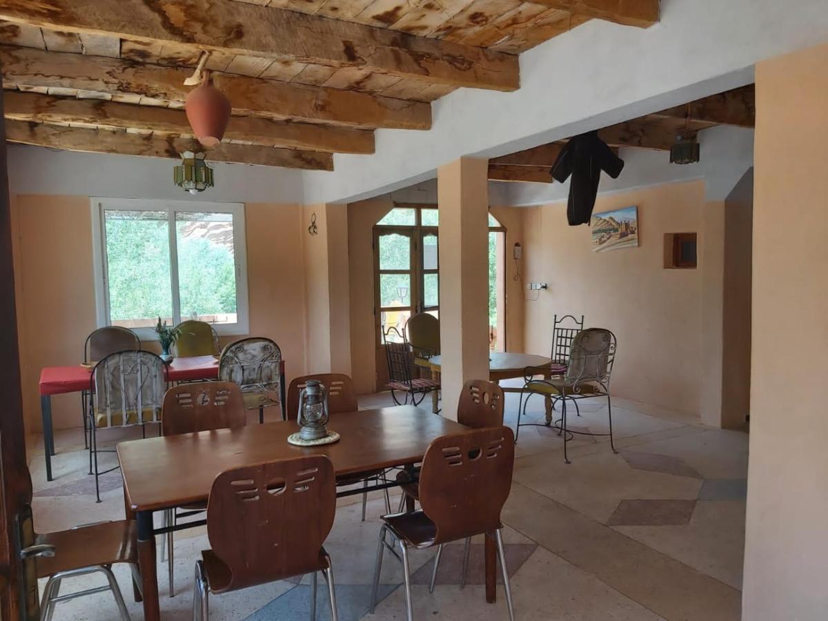 Kasbah Ait Arbi Hotell Ait Ougliff Exteriör bild