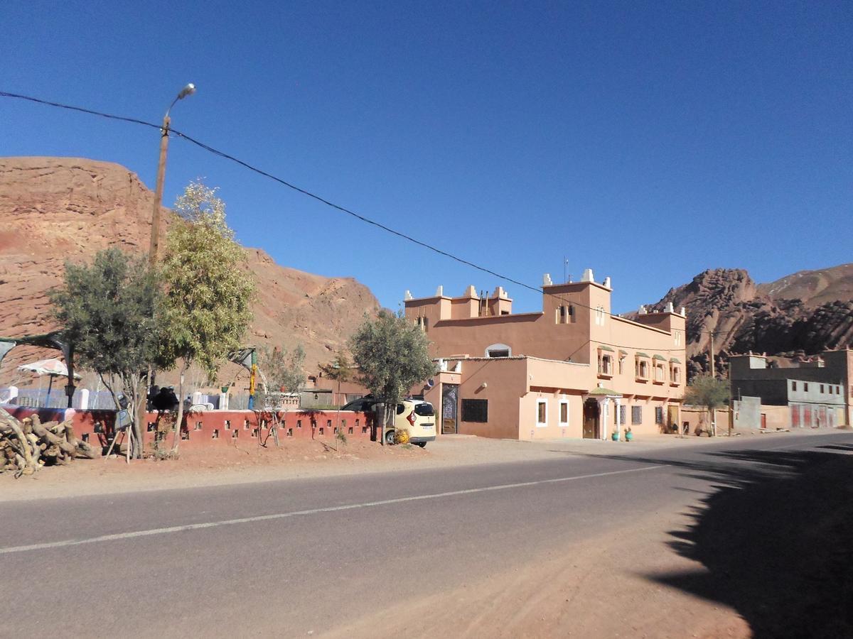 Kasbah Ait Arbi Hotell Ait Ougliff Exteriör bild