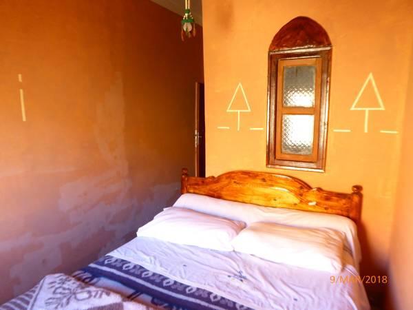Kasbah Ait Arbi Hotell Ait Ougliff Exteriör bild